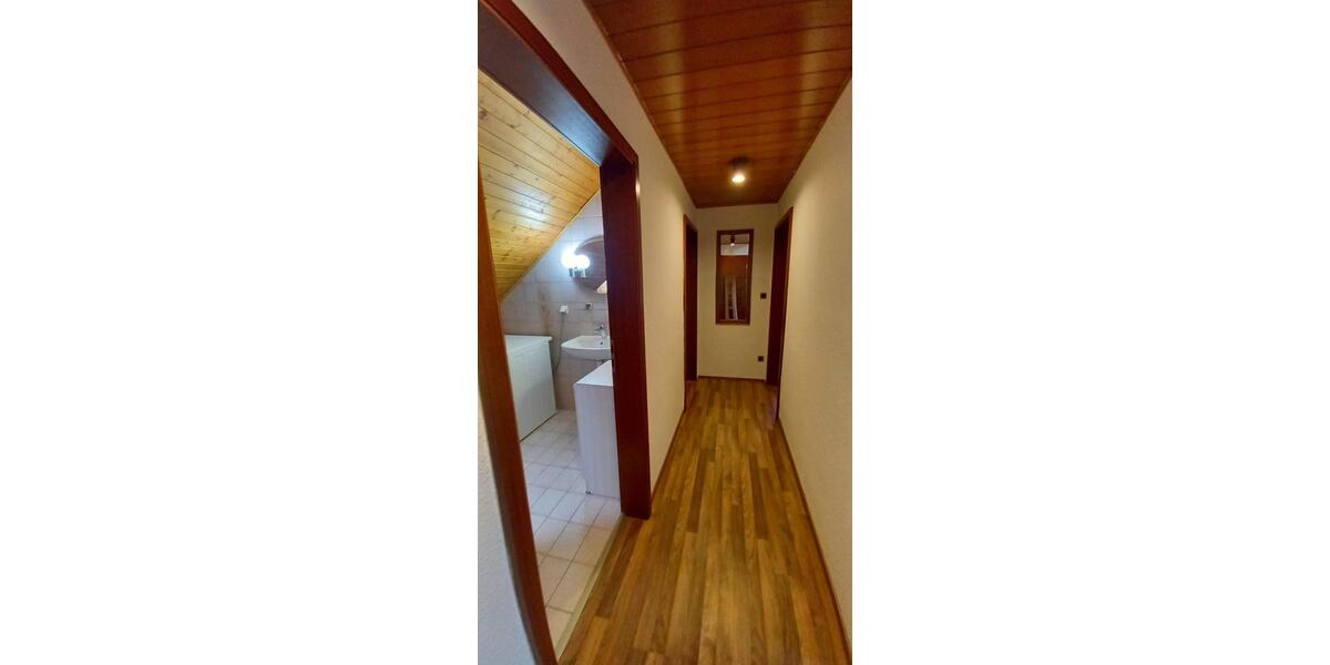 Dachgeschoßwohnung Forst - 2 Zimmer, 75 m&sup2;, 650&euro; | Angebot:26611963