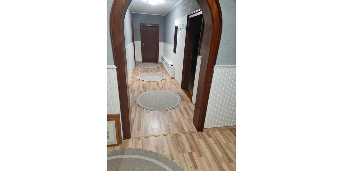 Etagenwohnung Bückeburg - 3 Zimmer, 120 m&sup2;, 845&euro; | Angebot:26632965