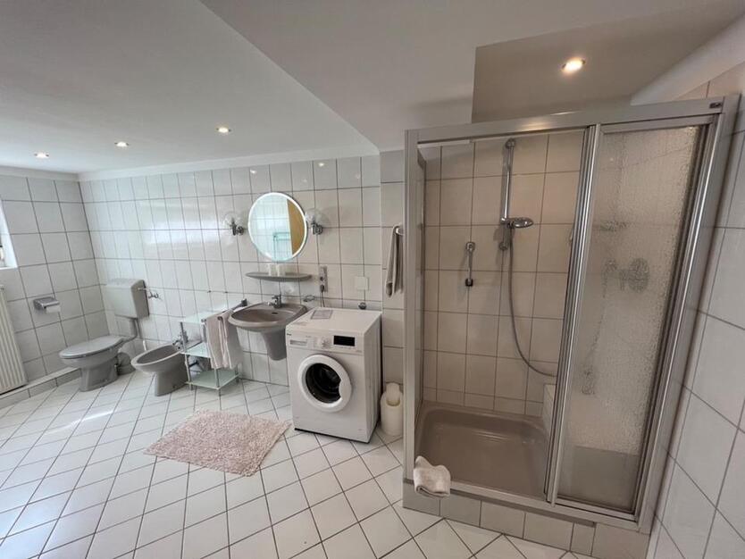 Vollmöbliertes und komplett eingerichtetes 1-Zimmer Apartment