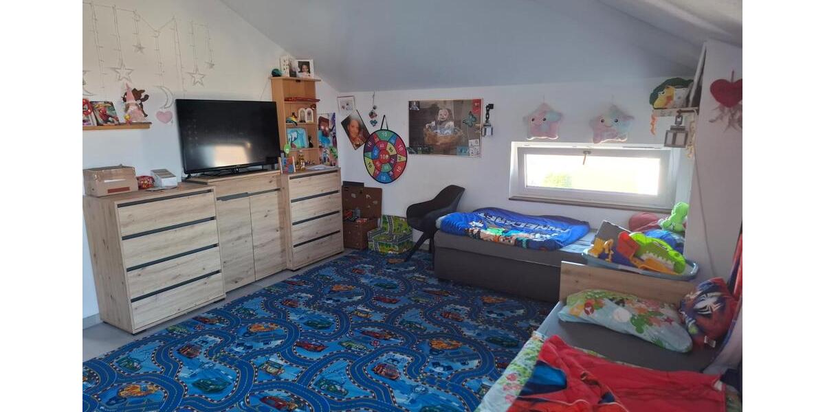 Dachgeschoßwohnung Erlenbach am Main - 5 Zimmer, 139 m&sup2;, 1.740&euro; | Angebot:26424663