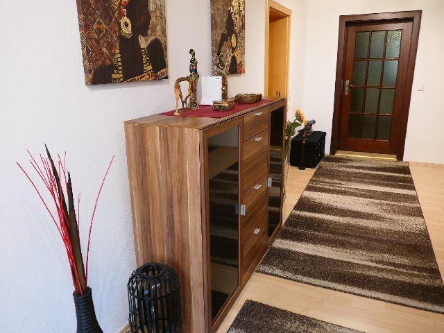 Erdgeschoßwohnung Hameln Kernstadt - 4.5 Zimmer, 140 m&sup2;, 990&euro; | Angebot:25125378