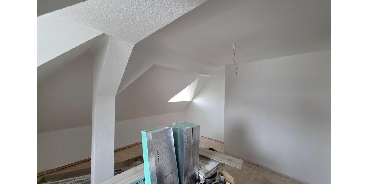 Dachgeschoßwohnung Böhlen - 3 Zimmer, 72 m&sup2;, 648&euro; | Angebot:24770522