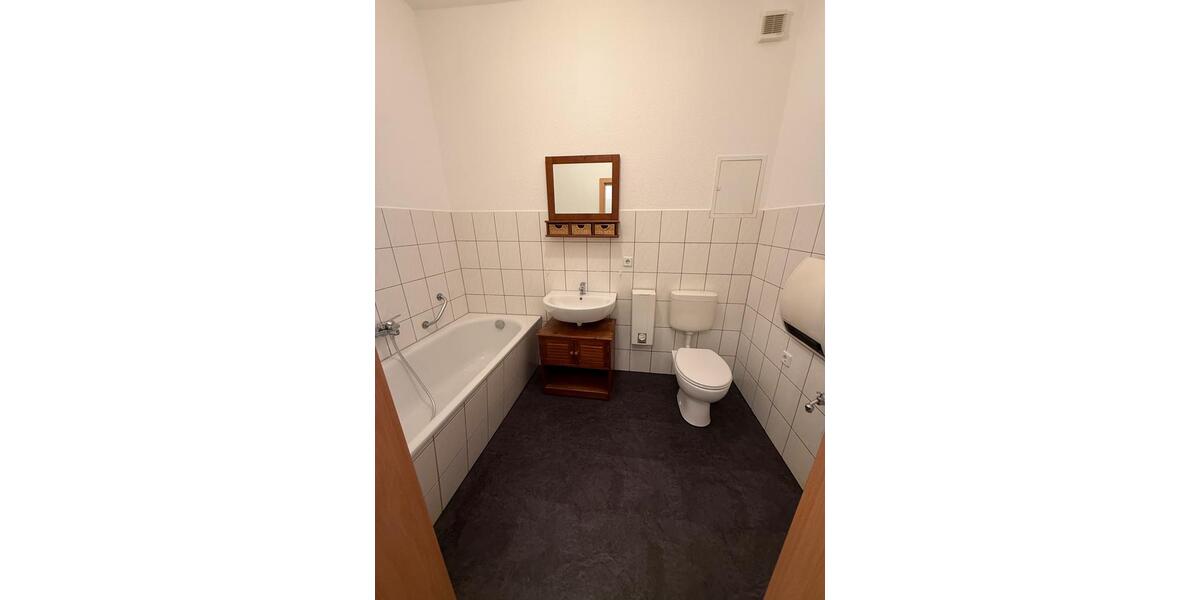 Erdgeschoßwohnung Roßwein - 2 Zimmer, 50 m&sup2;, 280&euro; | Angebot:26237973
