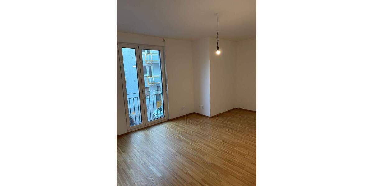 Etagenwohnung Offenbach am Main Hafen - 2 Zimmer, 71 m&sup2;, 1.390&euro; | Angebot:24286067