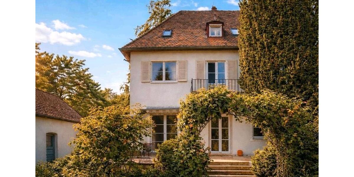 Villa Fürth Eigenes Heim - 8 Zimmer, 270 m&sup2;, 3.300&euro; | Angebot:25310732