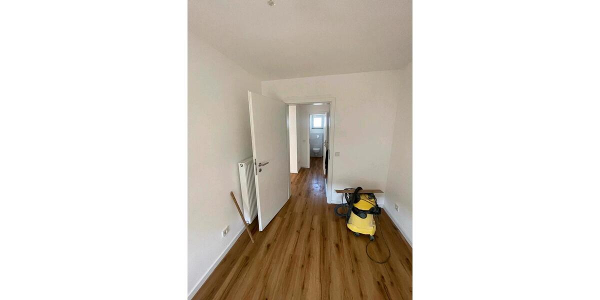 Etagenwohnung Wetzlar - 4 Zimmer, 100 m&sup2;, 1.200&euro; | Angebot:26073195