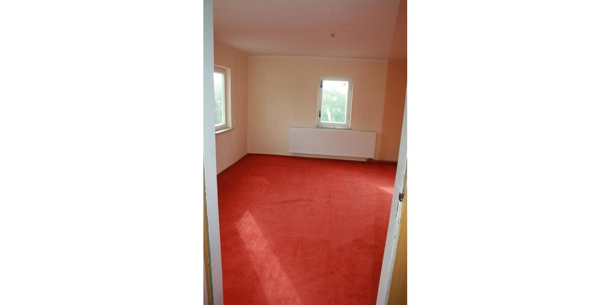 Etagenwohnung Großschirma - 6 Zimmer, 131 m&sup2;, 650&euro; | Angebot:24839287