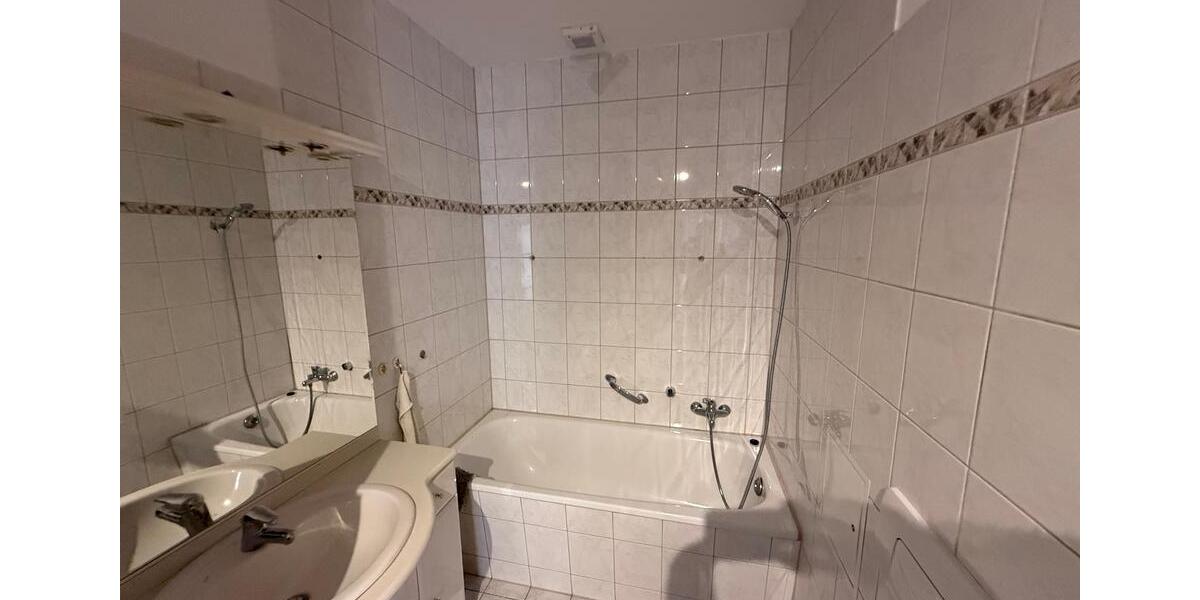 Etagenwohnung Greiz - 2 Zimmer, 60 m&sup2;, 318&euro; | Angebot:26070755