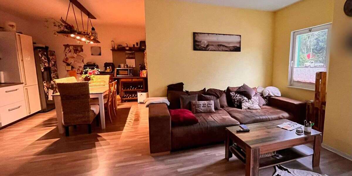 Etagenwohnung Oelsnitz Oelsnitz - 5 Zimmer, 106 m&sup2;, 680&euro; | Angebot:25026136