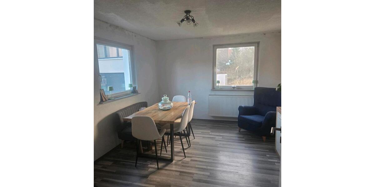 Einfamilienhaus mit Stellplatz und Garten 5 zimmer