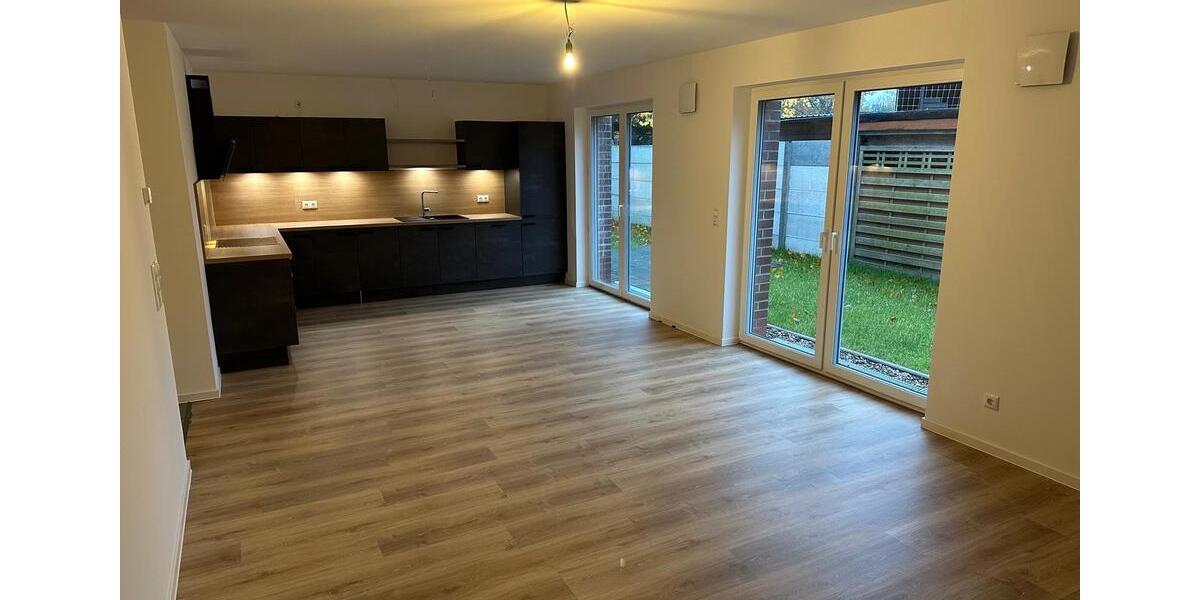 Erdgeschoßwohnung Jever - 3 Zimmer, 95 m&sup2;, 1.200&euro; | Angebot:25974468