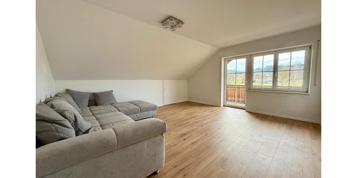 Etagenwohnung Bad Griesbach im Rottal - 4 Zimmer, 108 m&sup2;, 900&euro; | Angebot:26495599