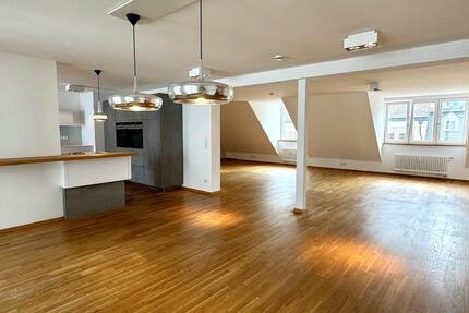 Traumhafte Maisonette-Wohnung mit großzügiger Wohnfläche im Herzen von Ravensburg! zimmer