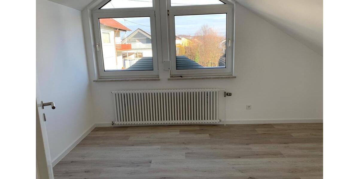 Dachgeschoßwohnung Reutlingen Sondelfingen - 4 Zimmer, 95 m&sup2;, 1.150&euro; | Angebot:24456926