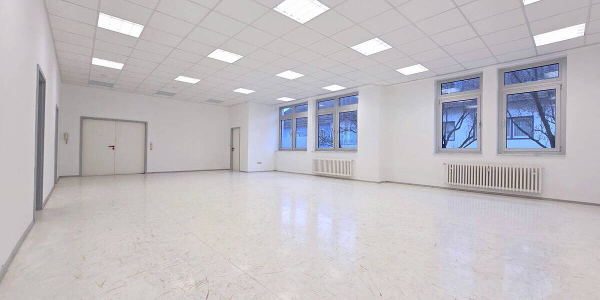 Gewerbeobjekt Kehl - 2 Zimmer, 1.500&euro; | Angebot:25694399