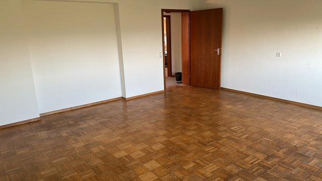 Etagenwohnung Schlaitdorf - 4 Zimmer, 95 m&sup2;, 1.120&euro; | Angebot:26658406