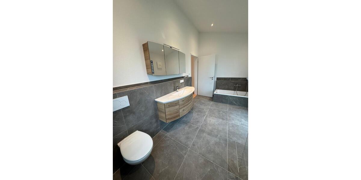 Dachgeschoßwohnung Isny im Allgäu - 4 Zimmer, 183 m&sup2;, 2.400&euro; | Angebot:24719606