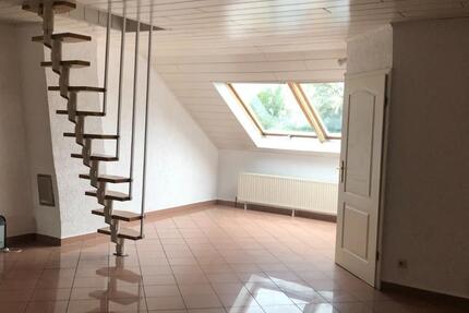 Hagsfeld-> Große helle 5-Zimmer WG ab sofort frei 5 zimmer