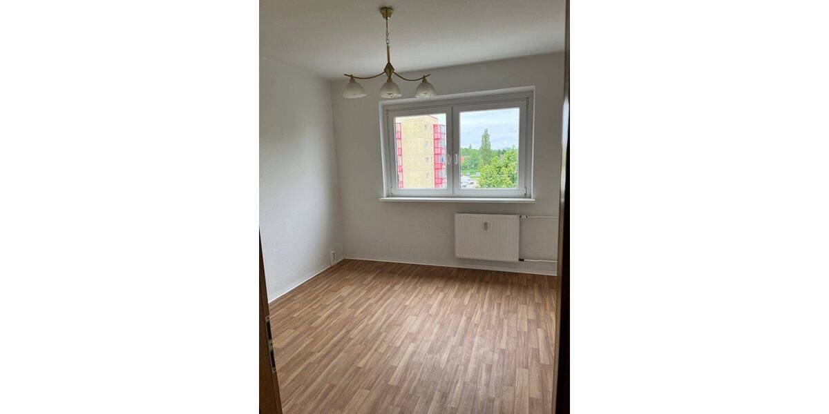 Etagenwohnung Rostock Dierkow-Neu - 4 Zimmer, 72 m&sup2;, 800&euro; | Angebot:26787474