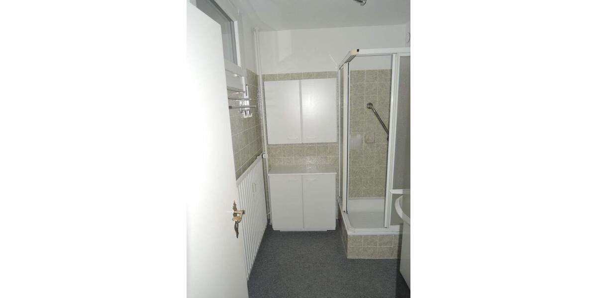 Helle, gepflegte und seniorengerechte Etagenwohnung mit Fahrstuhl und großer Dachterrasse direkt in der Innenstadt 3 zimmer