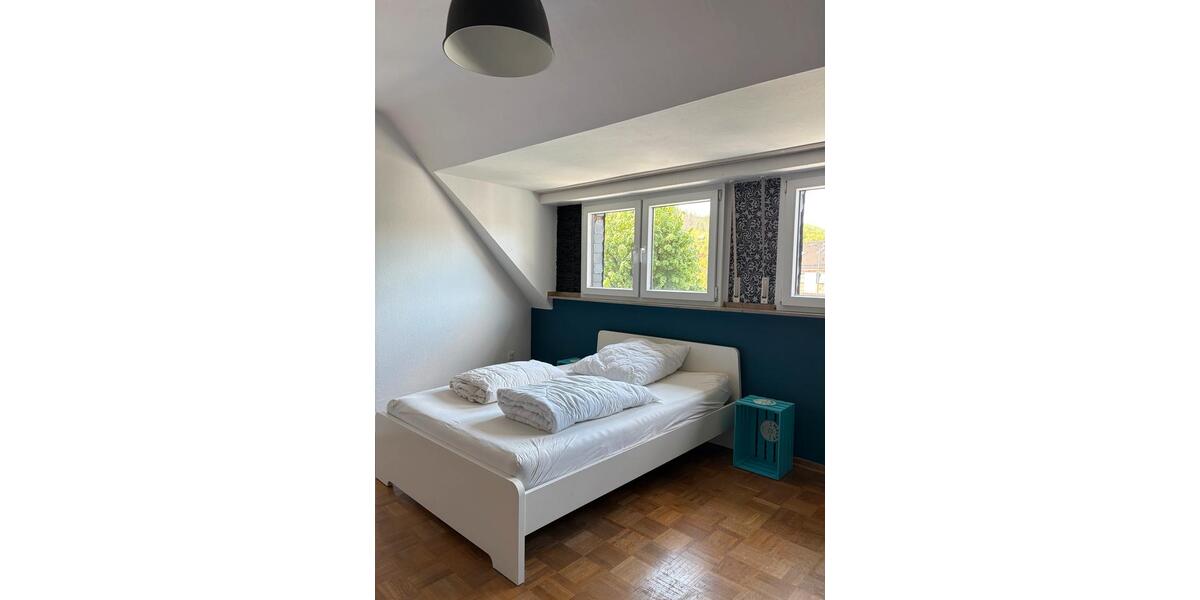 Etagenwohnung Engelskirchen - 5 Zimmer, 90 m&sup2;, 90&euro; | Angebot:26517422