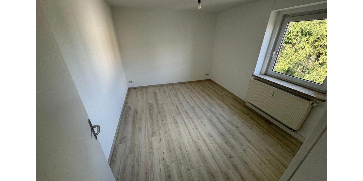 Etagenwohnung Glauchau - 2 Zimmer, 45 m&sup2;, 265&euro; | Angebot:26241894