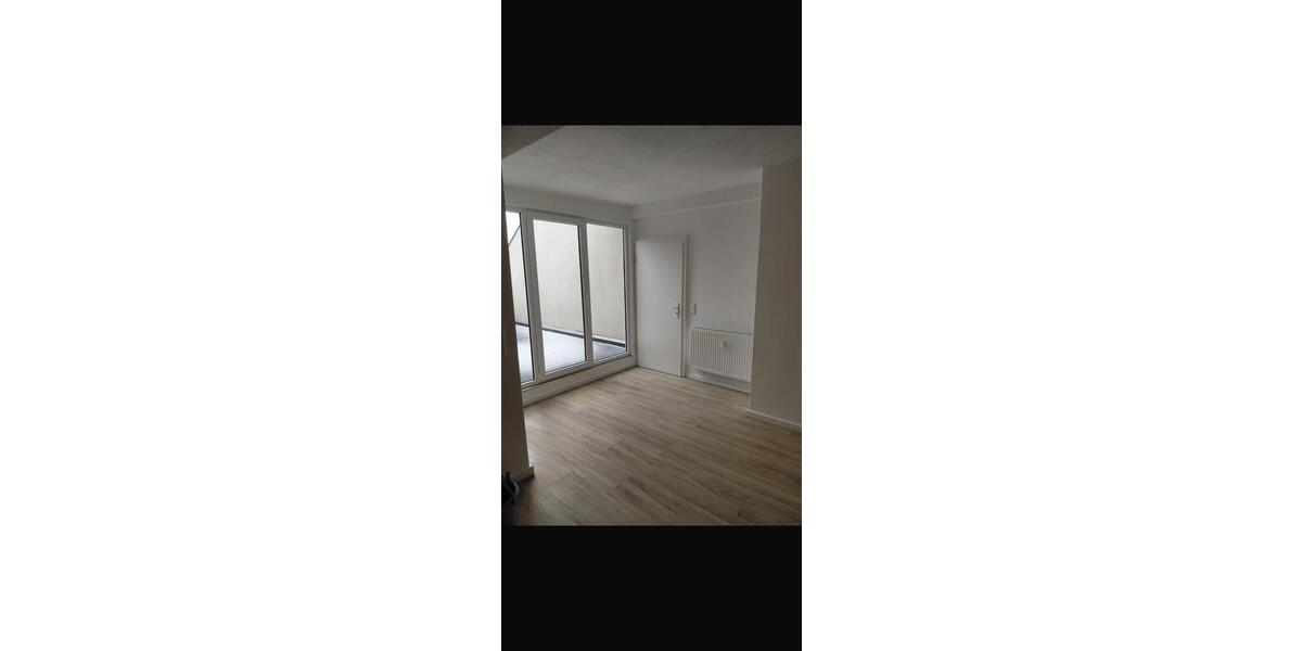 Etagenwohnung Pirna - 1 Zimmer, 87 m&sup2;, 800&euro; | Angebot:25395954