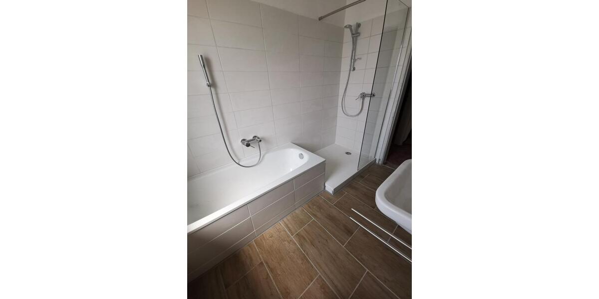 Wohnen auf Zeit Mindelheim - 5 Zimmer, 135 m&sup2;, 4.000&euro; | Angebot:25921051