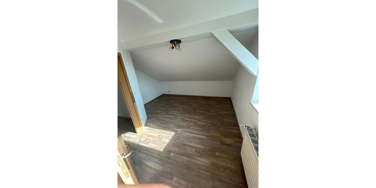 Dachgeschoßwohnung Mühlhausen (Thüringen) - 2 Zimmer, 46 m&sup2;, 295&euro; | Angebot:26349395