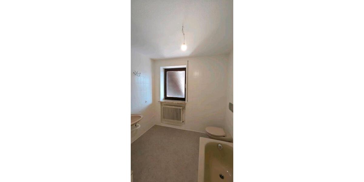 Dachgeschoßwohnung Wittislingen - 3 Zimmer, 101 m&sup2;, 1.300&euro; | Angebot:26705079