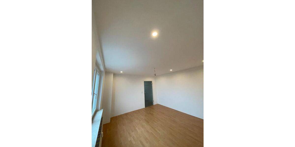 Etagenwohnung Crimmitschau - 3 Zimmer, 55 m&sup2;, 350&euro; | Angebot:26228098