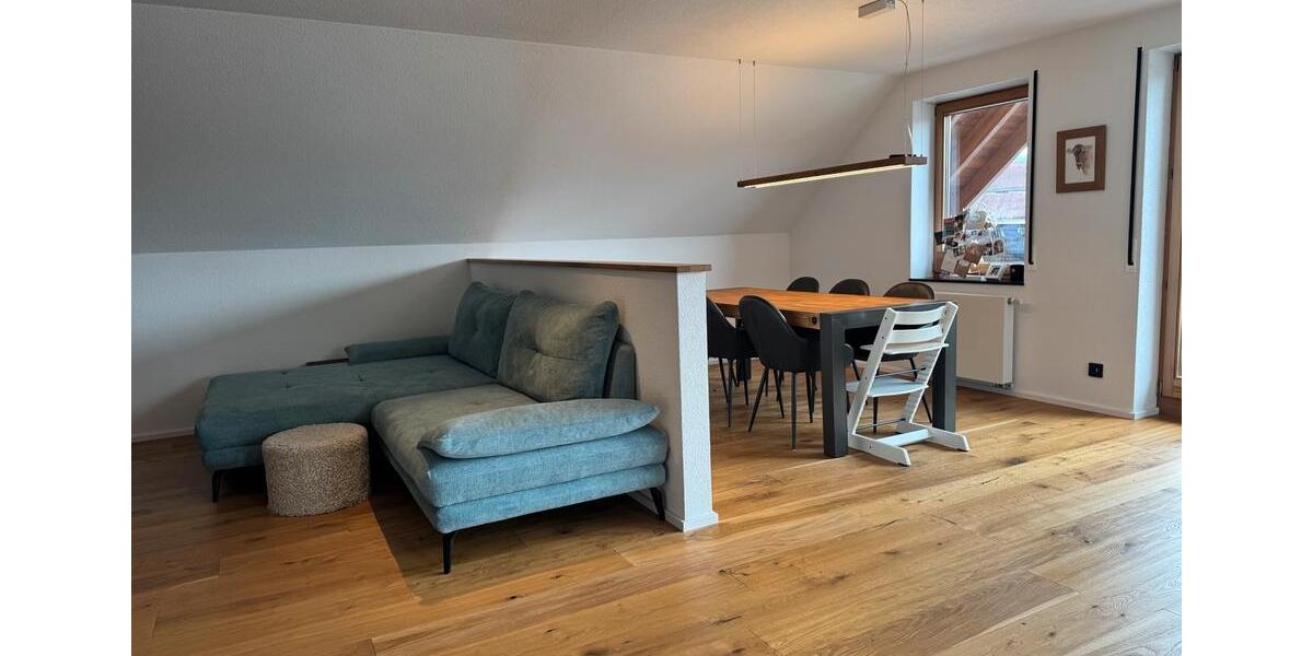 Dachgeschoßwohnung Auenwald - 4 Zimmer, 133 m&sup2;, 1.490&euro; | Angebot:26288235