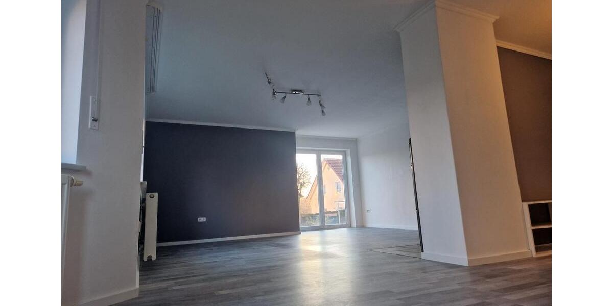 Erdgeschoßwohnung Ilshofen - 3 Zimmer, 104 m&sup2;, 1.250&euro; | Angebot:25143853