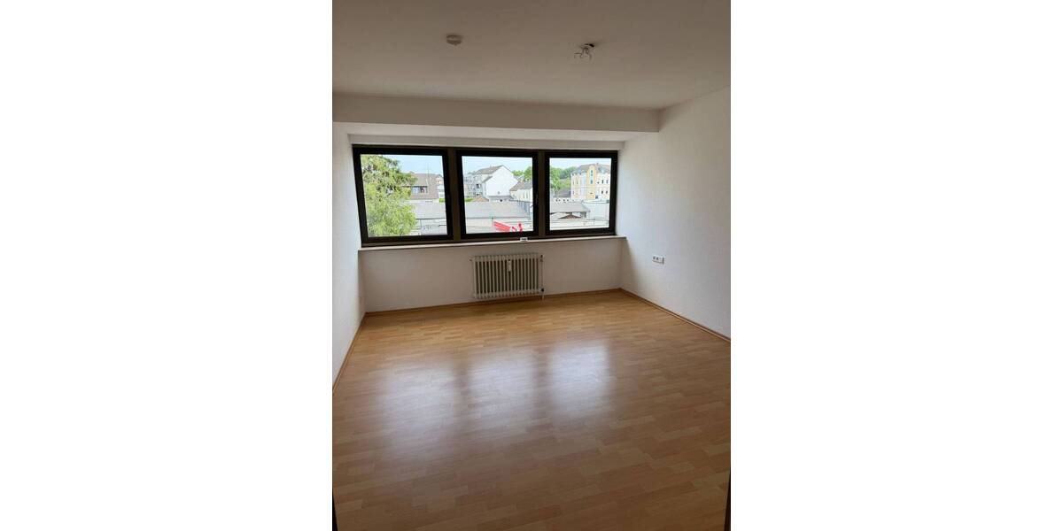 Etagenwohnung Siegburg Dreesch - 3 Zimmer, 86 m&sup2;, 980&euro; | Angebot:26763339