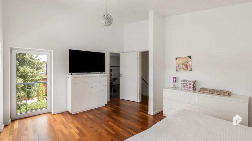Maisonettenwohnung Hamburg Wandsbek - 5 Zimmer, 195 m&sup2;, 3.000&euro; | Angebot:25285587