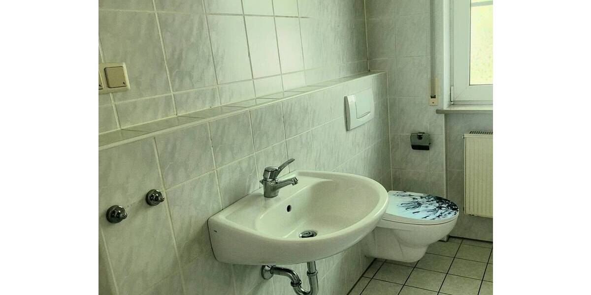 Etagenwohnung Hildburghausen - 2 Zimmer, 66 m&sup2;, 500&euro; | Angebot:25679323