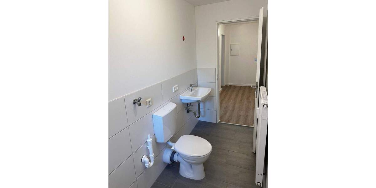 Etagenwohnung Singen (Hohentwiel) Singen - 4 Zimmer, 111 m&sup2;, 1.260&euro; | Angebot:25677101