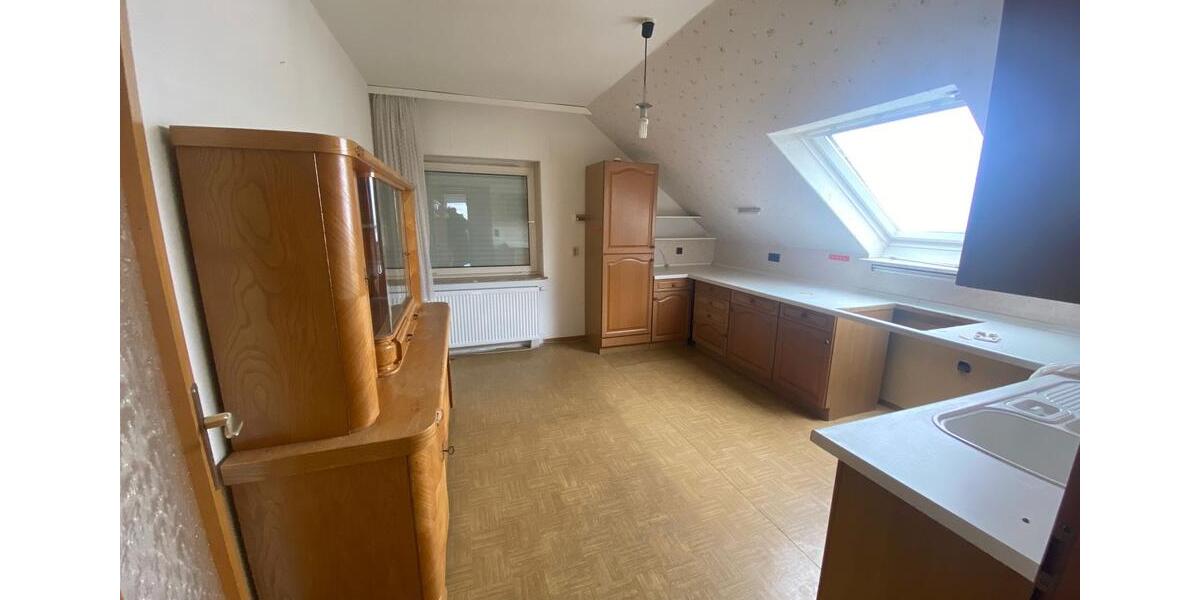 Dachgeschoßwohnung Butzbach - 3 Zimmer, 85 m&sup2;, 900&euro; | Angebot:24688057