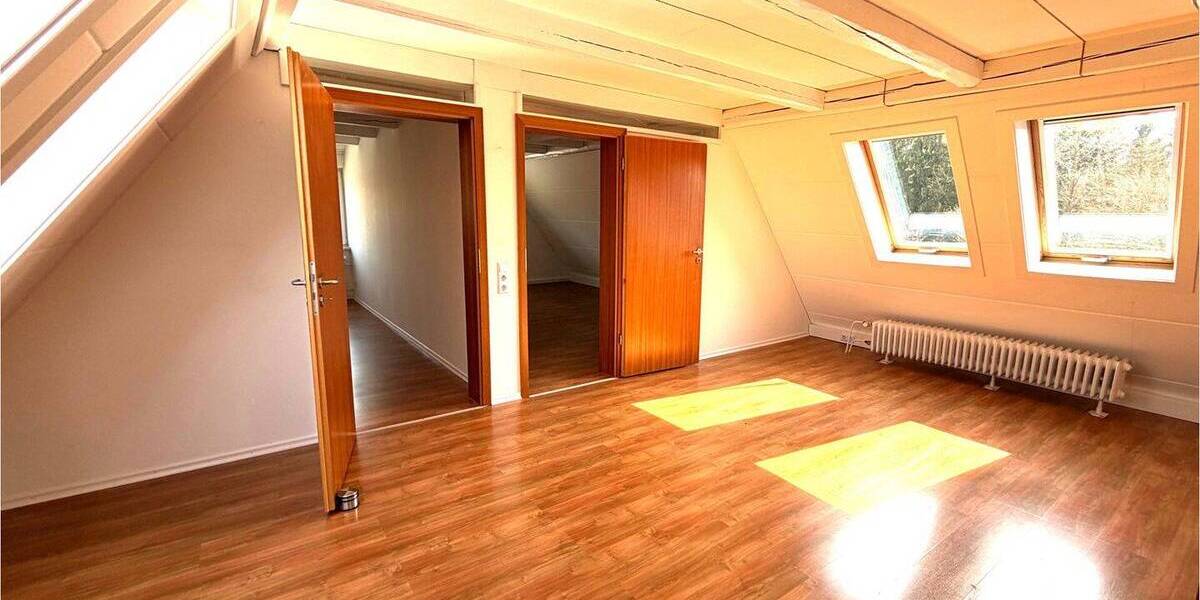 Etagenwohnung Fischach - 6 Zimmer, 145 m&sup2;, 1.150&euro; | Angebot:26128202