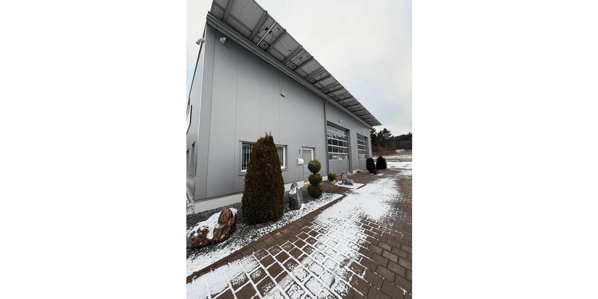 Moderne Gewerbehallenteil mit Top-Anbindung – 105 m² zimmer