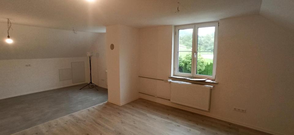 Dachgeschoßwohnung Blumberg - 3 Zimmer, 72 m&sup2;, 700&euro; | Angebot:24372499
