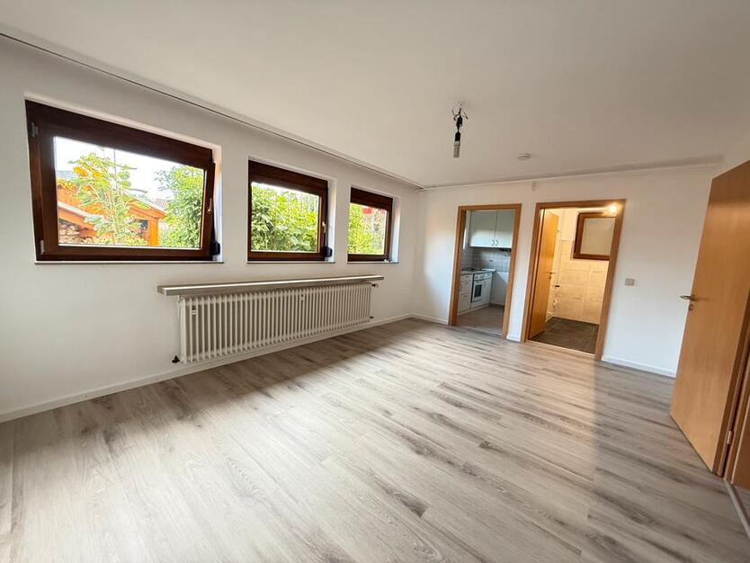 Frisch renovierte 2-Zimmerwohnung in Schömberg zu vermieten
