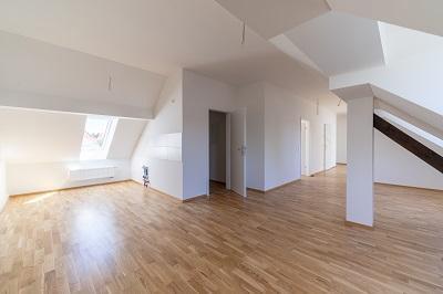 WG-taugliche 4 Zimmer Dachgeschoßwohnung!