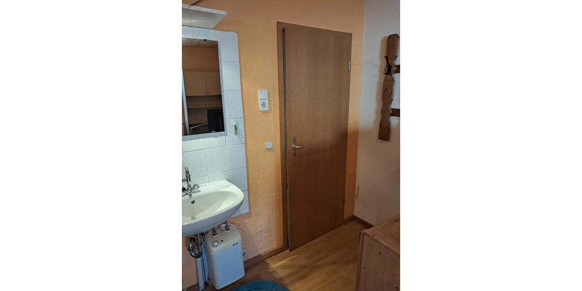 Hochparterre Nesse-Apfelstädt Apfelstädt - 1 Zimmer, 15 m&sup2;, 250&euro; | Angebot:25356296