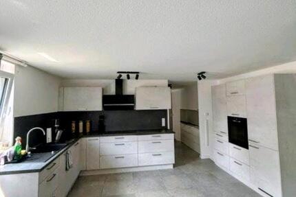 Wohnung Philippsburg - 2 Zimmer, 65 m&sup2;, 1.200&euro; | Angebot:24627434