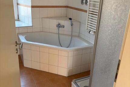 Wohnung Bodenwöhr - 2 Zimmer, 72 m&sup2;, 670&euro; | Angebot:26037700