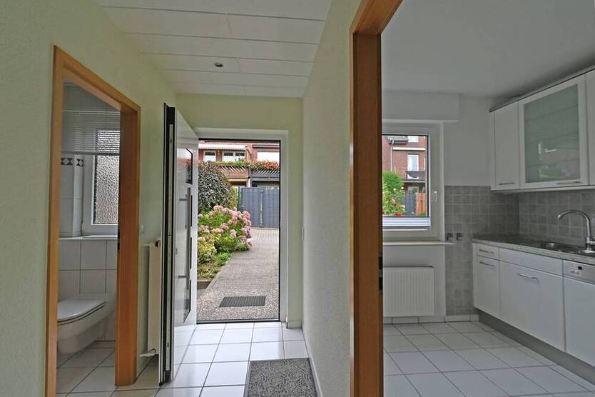 Paradies für Kinder! Frisch renoviertes EFH mit Garten & Garage in Grünlage Velbert