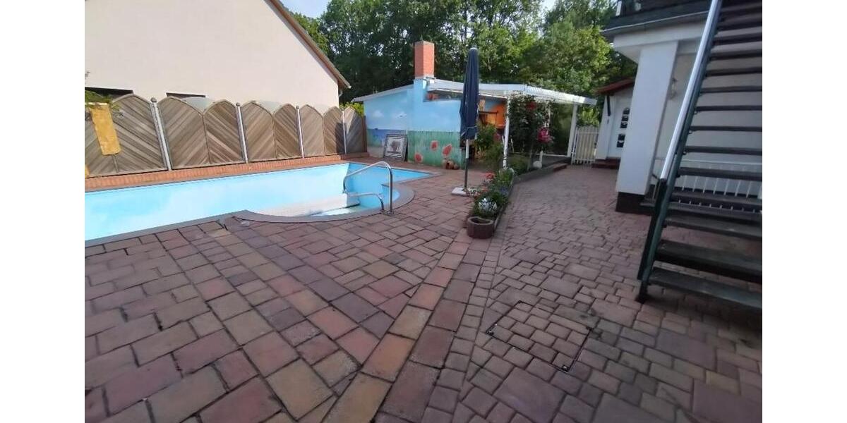 Charmantes Einfamilienhaus mit Pool und 3 Zimmer 3 zimmer