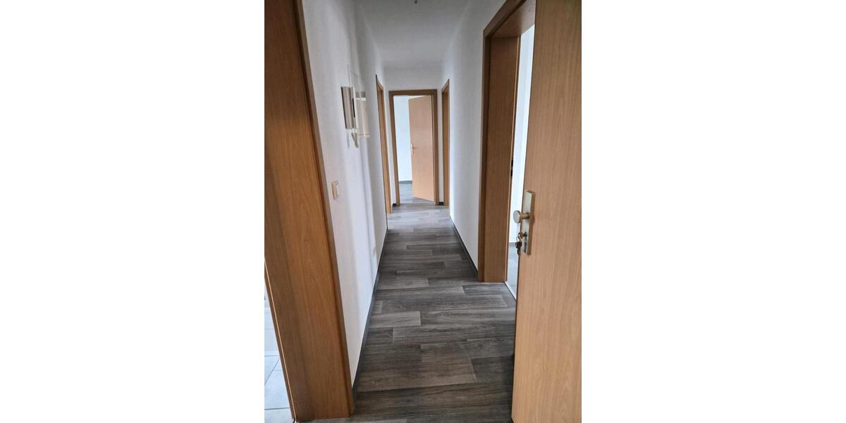 Etagenwohnung Staßfurt - 3 Zimmer, 65 m&sup2;, 435&euro; | Angebot:26365709