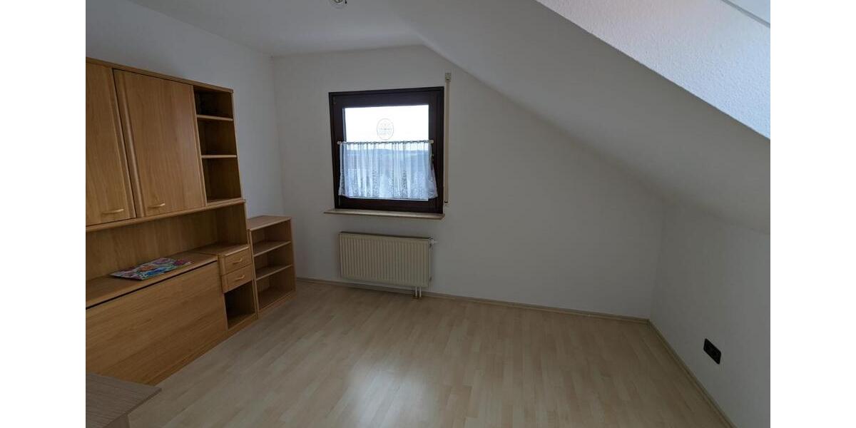 Dachgeschoßwohnung Schramberg - 3 Zimmer, 62 m&sup2;, 650&euro; | Angebot:24691994